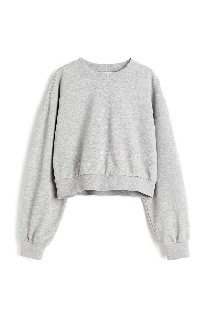 Gray sweayshirt (Category: Coats, Jackets and Outerwear) located in Manila. Submitted by brownbutterlatte (Listing ID 1470247604, Image 1). Description: Used several times. RFS: Decluttering. .