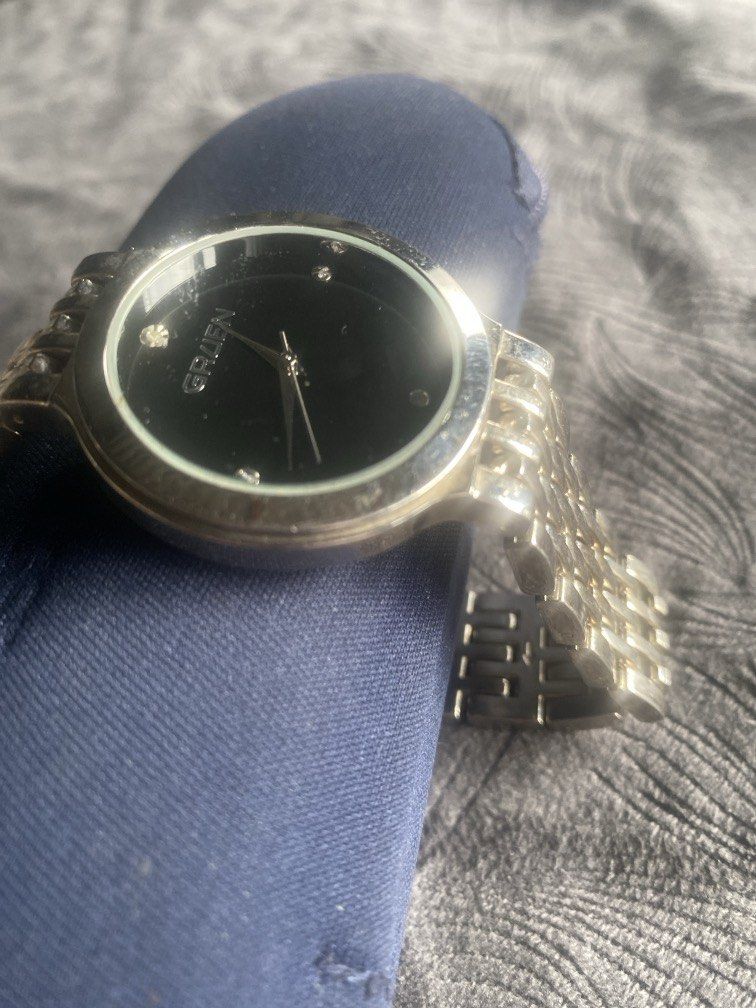 Gruen Quartz authentic (Category: Men's Watches) located in Baguio. Submitted by agozun61 (Listing ID 1470186505, Image 3). Description: Quartz authentic 7” wrist size.Black dial good running condition..