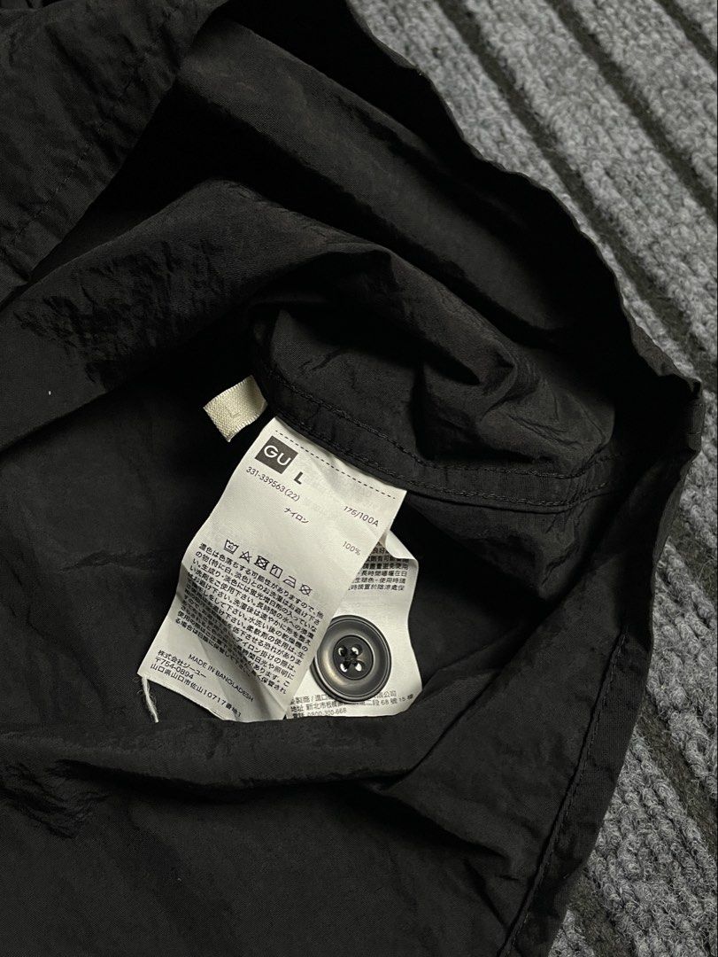 GU - Lightweight Nylon Multipocket/Utility (Category: Activewear) located in Puerto Princesa. Submitted by palawan.swagdealer (Listing ID 1470323634, Image 3). Description: All details are provided Kindly check each photo No major flaws In very good condition Total pockets: 3.