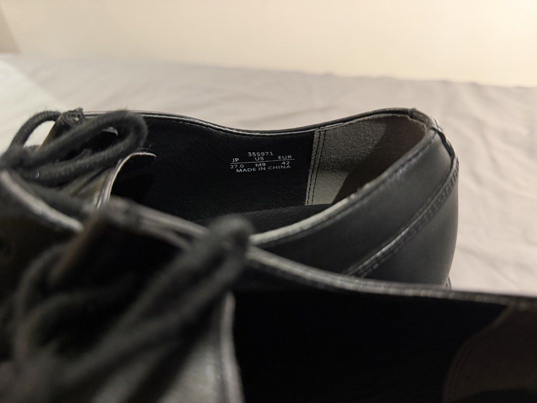 GU Leather Shoes (Category: Dress Shoes) located in Taguig. Submitted by j.lax. (Listing ID 1470330080, Image 3). Description: - GU Chunky Sole Tirolean Shoes - Size: JP 27.0 / US M9 / EUR 42 - Condition: Clean with minimal signs of wear - Inclusions: Original blue box included - No Box.