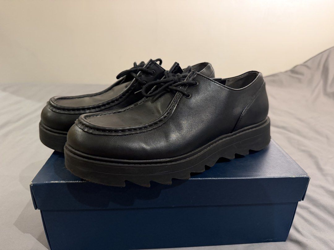 GU Leather Shoes (Category: Dress Shoes) located in Taguig. Submitted by j.lax. (Listing ID 1470330080, Image 2). Description: - GU Chunky Sole Tirolean Shoes - Size: JP 27.0 / US M9 / EUR 42 - Condition: Clean with minimal signs of wear - Inclusions: Original blue box included - No Box.