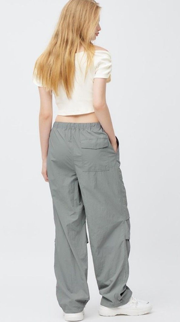 GU Parachute Pants(Unisex) (Category: Other Bottoms) located in Quezon City. Submitted by khelou (Listing ID 1470256435, Image 2). Description: Garterized waistline .