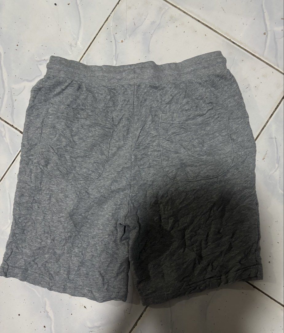 GU sweat short (Category: Shorts) located in Zamboanga. Submitted by thriftitup0430 (Listing ID 1470277427, Image 2). Description: GU Sweat short Garterize waist with lace 30-32 pasok 250 add 79 sf.