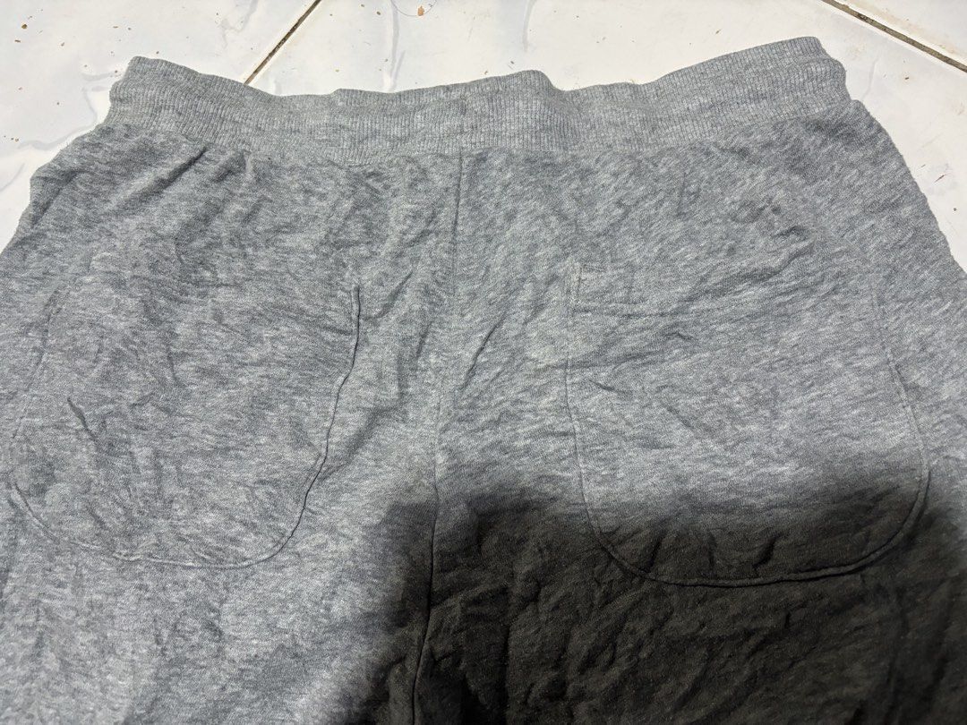 GU sweat short (Category: Shorts) located in Zamboanga. Submitted by thriftitup0430 (Listing ID 1470277427, Image 3). Description: GU Sweat short Garterize waist with lace 30-32 pasok 250 add 79 sf.