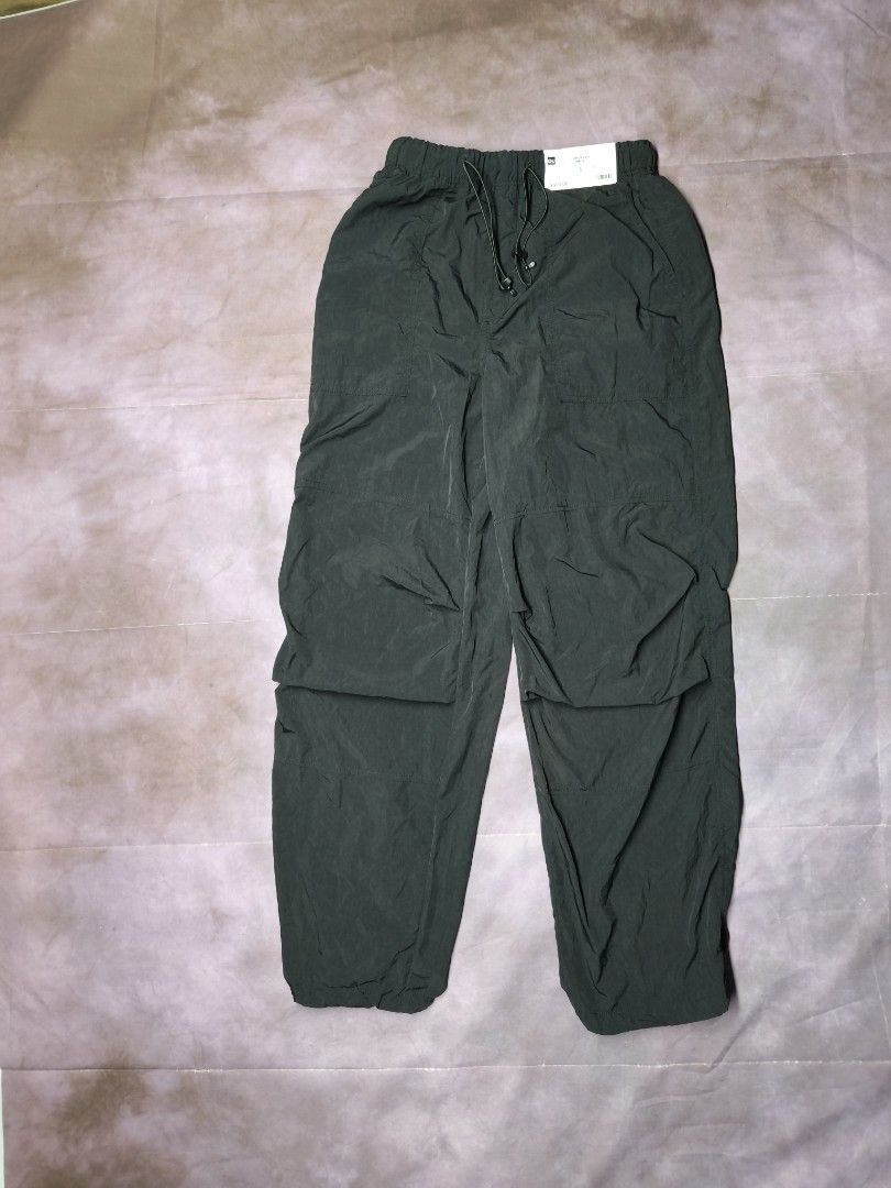 GU Tech Nylon Relaxed Parachute Pants (Category: Other Bottoms) located in San Jose. Submitted by dripdropph22 (Listing ID 1470159817, Image 1). Description: GU Tech Nylon Relaxed Parachute Pants ✅Brandnew ❗SRP: ₱1930 ✅Selling it for: ₱599 + sf slightly negotiable just offer Can fit 24-32 Unli vouche Unli VC.