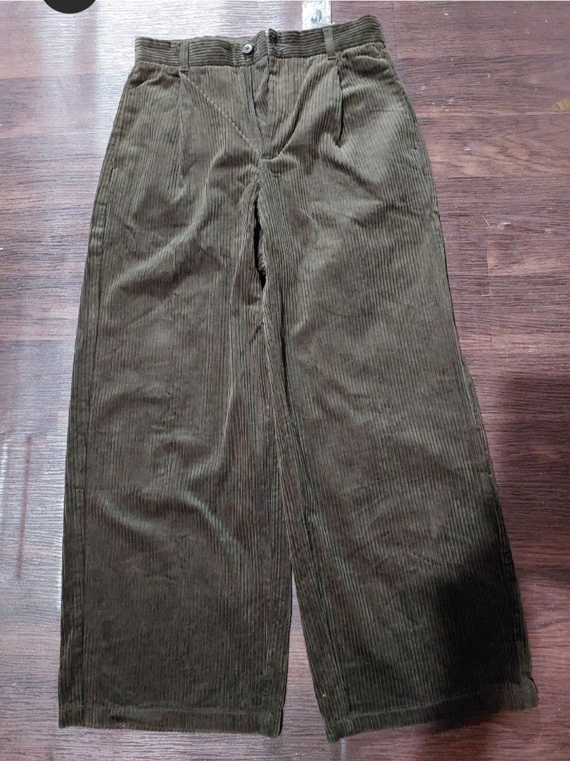 GU wide leg curdoroy pants (Category: Other Bottoms) located in Caloocan City. Submitted by jensapparel (Listing ID 1470228558, Image 2). Description: bnew condition no issue, flaws extra buttons.