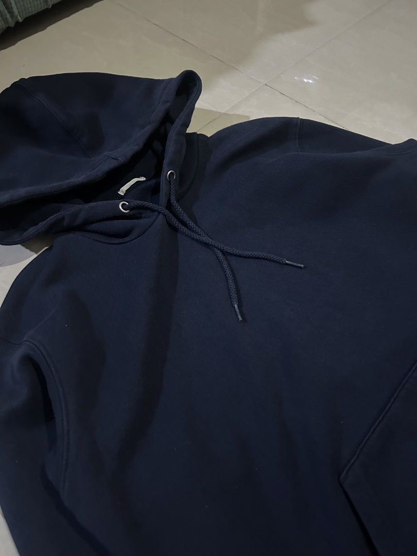 GU x Uniqlo Navy Blue PulloverHoodie (Category: Coats, Jackets and Outerwear) located in San Fernando. Submitted by thrift_lang_ni_kim (Listing ID 1470260420, Image 3). Description: ⬇️ DETAILS ⬇️ GU x Uniqlo Navy Blue PulloverHoodie DIMENSIONS (INCHES) Width:22 Length:26 Best fit: L to XL (short fit) Color rate:9/10 Condition/Issue:Excellent Condition Mine: ₱350 Minimum increment: ₱50 Already washed and ready to wear. 📌 Please check all photos c