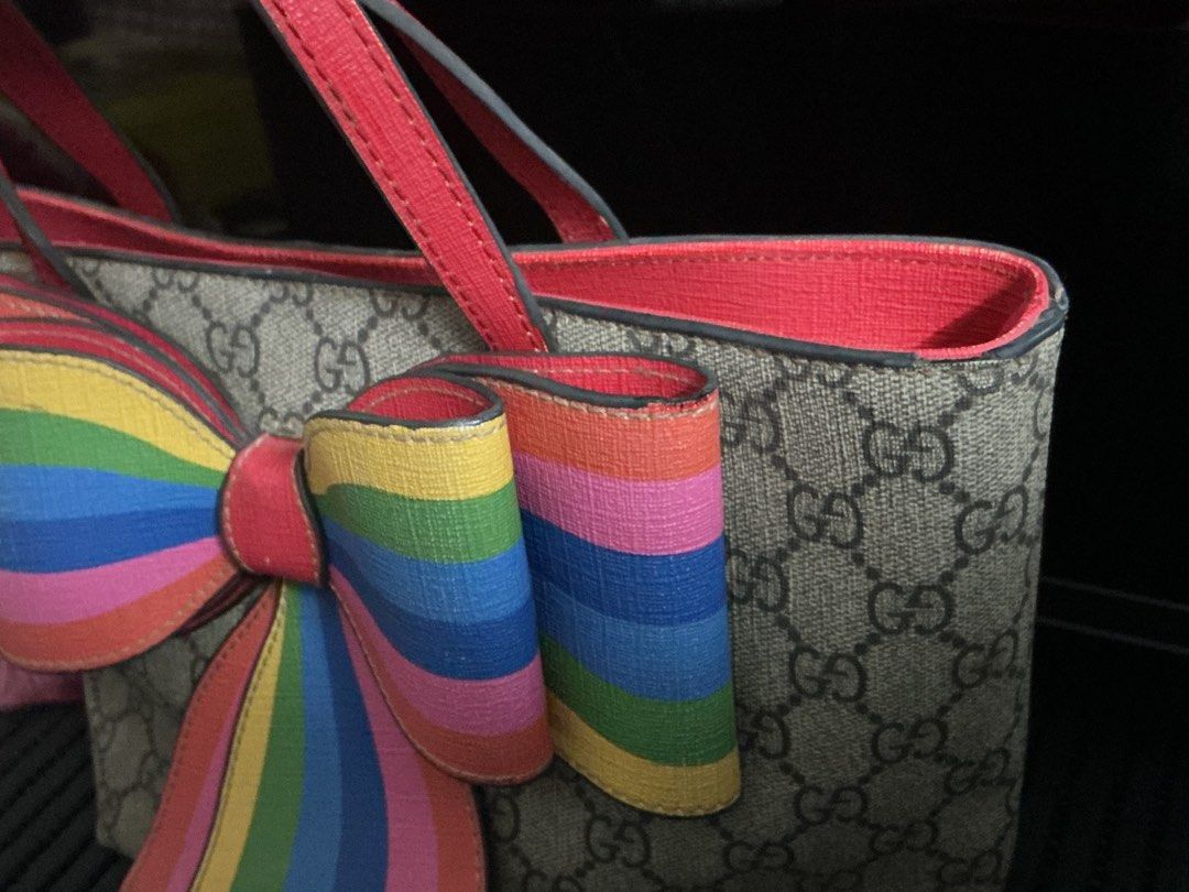 Gucci bow bag authentic (Category: Tote Bags) located in Angeles City. Submitted by goodbuysathome (Listing ID 1470221497, Image 3). Description: Authentic mini Gucci bow bag Slight issue s rubber lining check photos 8/100 lowest price na Add Sf 74 Gcash payment Lp posted npo.