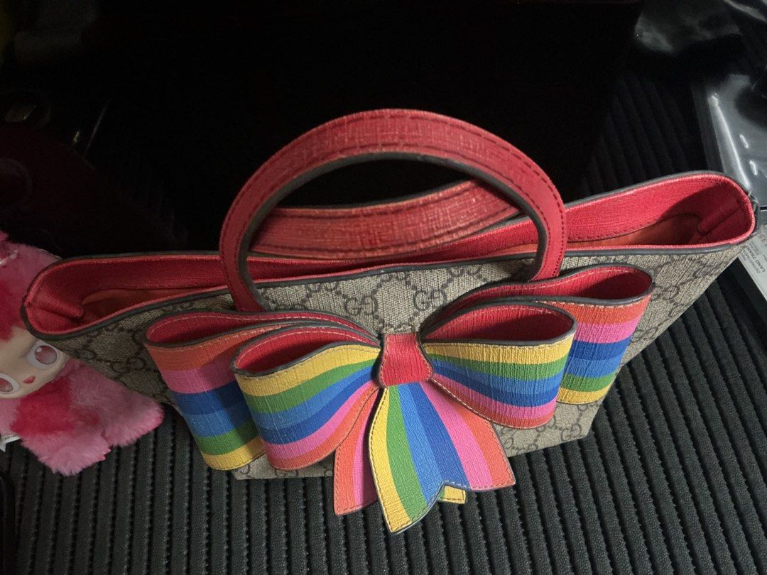 Gucci bow bag authentic (Category: Tote Bags) located in Angeles City. Submitted by goodbuysathome (Listing ID 1470221497, Image 2). Description: Authentic mini Gucci bow bag Slight issue s rubber lining check photos 8/100 lowest price na Add Sf 74 Gcash payment Lp posted npo.