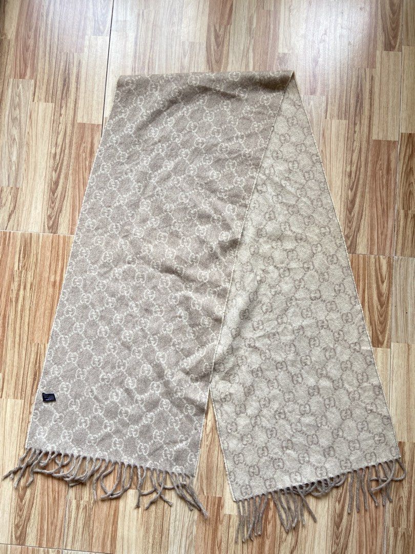 GUCCI GG Pattern Scarf Beige (Category: Luxury Accessories) located in Binalonan. Submitted by streetem (Listing ID 1470189201, Image 2). Description: .