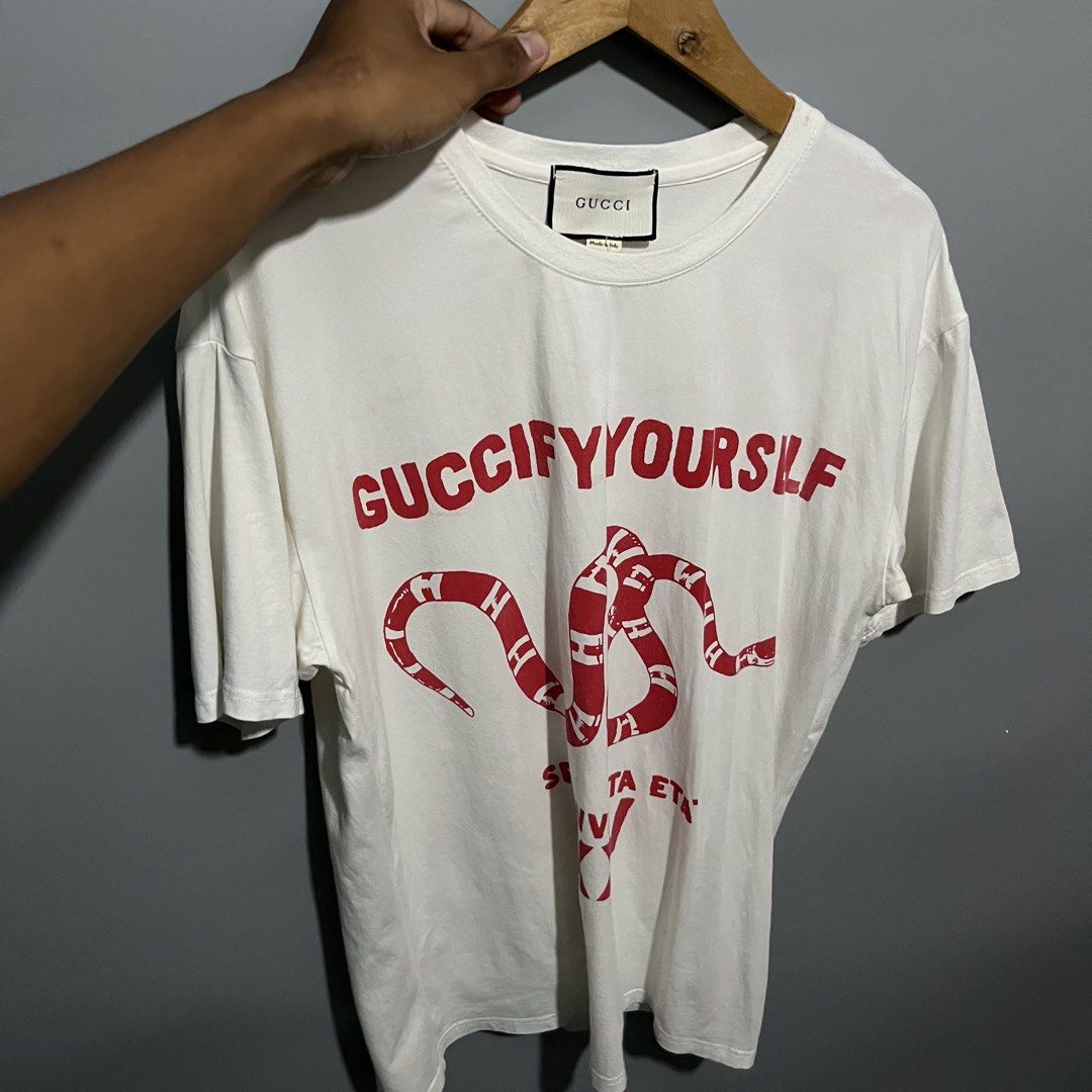 Gucci Guccify yourself (Category: Tshirts & Polo Shirts ) located in Giporlos. Submitted by deloria_jhayr (Listing ID 1470273560, Image 2). Description: Excellent Need wash W:22 L:28.