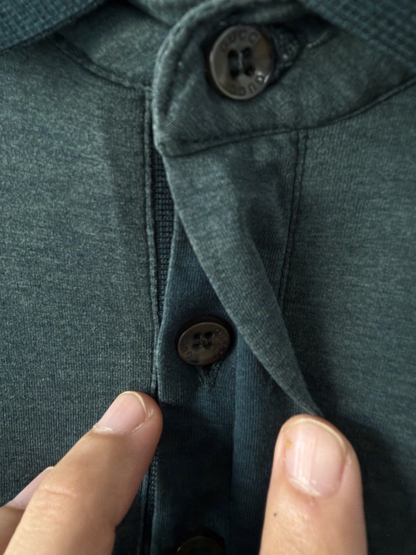 Gucci Polo Shirt XL (Category: Tshirts & Polo Shirts ) located in Quezon City. Submitted by satisfied_buyer (Listing ID 1470174955, Image 3). Description: Gucci Polo Shirt Pre loved Shoulders 47m Chest 45m Length 77m.