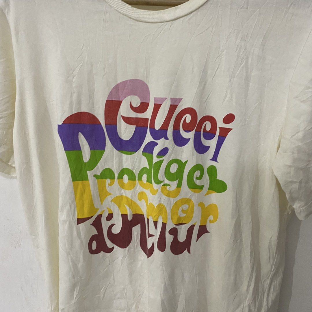Gucci Tshirt (Category: Tshirts & Polo Shirts ) located in Las Pinas. Submitted by declutter_thing69 (Listing ID 1470186042, Image 3). Description: Gucci Tshirt Medium Good condish width 19 inches length 28 inches shoulder 16 inches sleeve 8 inches.