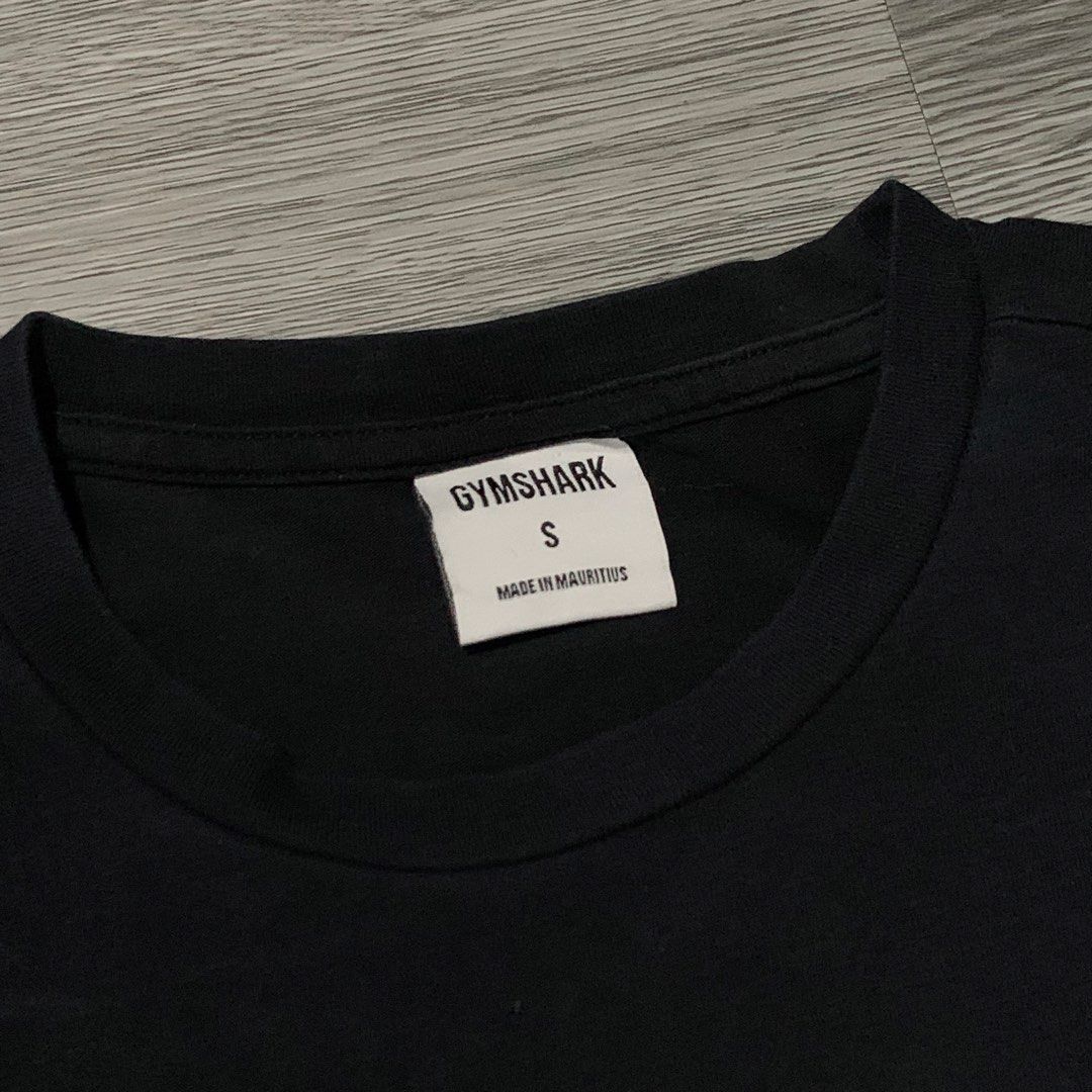 Gymshark FRACTION CROP TOP (Category: Activewear) located in Los Banos. Submitted by darl.shop (Listing ID 1470260670, Image 3). Description: Gymshark FRACTION CROP TOP Small on tag No issues/pass as new.