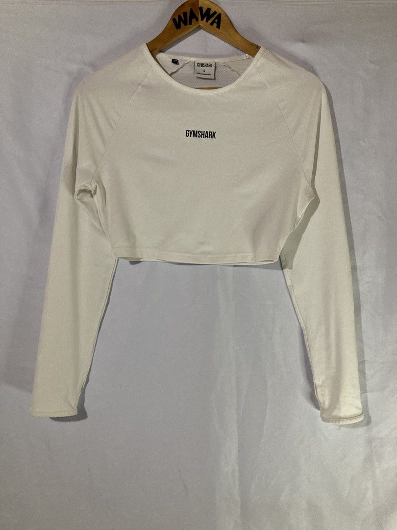 GYMSHARK CROP TOP LONGSLEEVE (Category: Activewear) located in Naga. Submitted by wwy3ips (Listing ID 1470348266, Image 1). Description: GYMSHARK LONGSLEEVES SMALL ON TAG 16.5 WIDTH 15 LENGTH EXCELLENT CONDITION NO ISSUE.