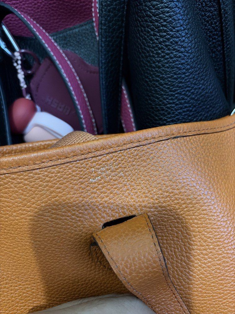 H* Orange Evelyn Bag (Category: Cross-body Bags) located in Batangas. Submitted by user.080131 (Listing ID 1470290859, Image 2). Description: .