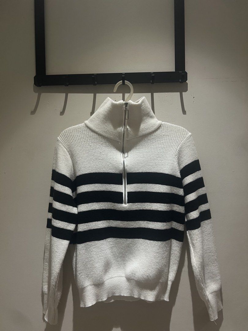 Half-Zip Turtleneck Sweater (Category: Longsleeves) located in Malabon City. Submitted by chrsgns (Listing ID 1470222170, Image 1). Description: rush selling!! - can ship via sdd thru grab/lalamove (metro manila area only) - mop: gcash or bdo - price is still nego if kukunin agad or getting 2 or more items - pm for inquiries .