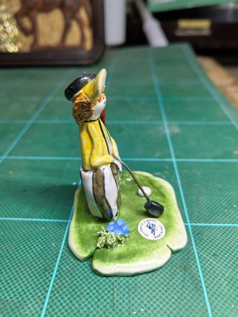 Hand-Painted Italian Ceramic Golfer Figurine (Category: Figurines & Statues) located in Cebu City. Submitted by dudes_villanueva (Listing ID 1470248298, Image 2). Description: Hand-Painted Italian Ceramic Golfer Figurine (Zanfi Arte Style) Excellent condition.