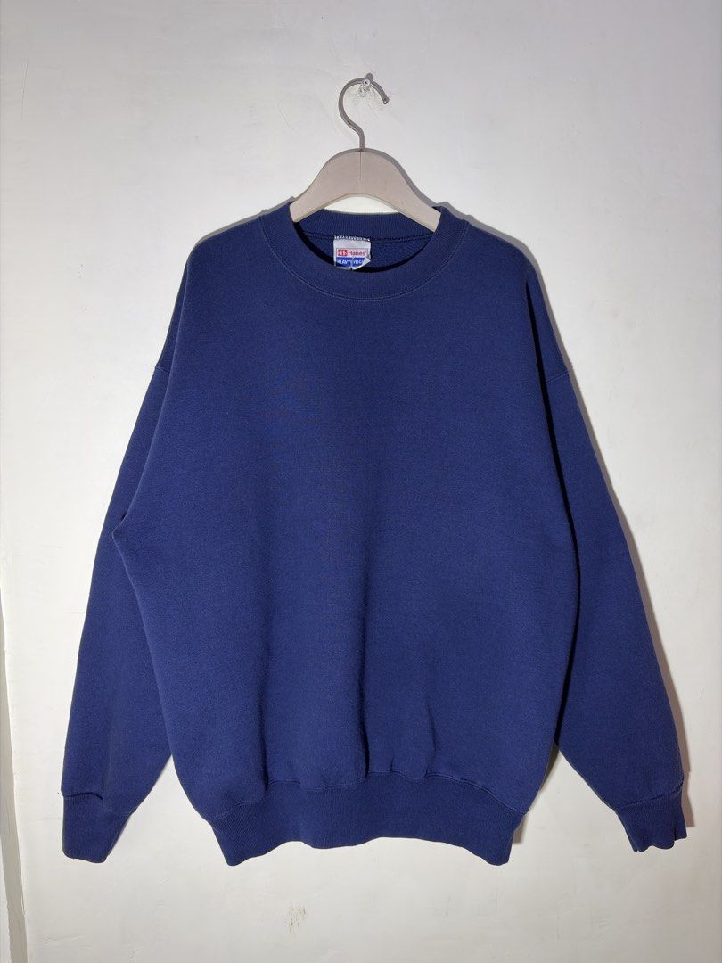 Hanes Sweater (Category: Coats, Jackets and Outerwear) located in Lapu Lapu. Submitted by ogimsthrift (Listing ID 1470268121, Image 2). Description: Hanes Plain Sweater Size Large on Tag Issue: iron marks in the back but barely visible Dimensions: W - 25 L - 29 Price: 600 + sf Loc: Lapu - lapu City, Cebu.