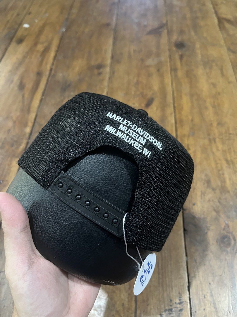 Harley-Davidson Museum Retro Logo Trucker Cap (Category: Caps & Hats) located in Baguio. Submitted by fishy___fish (Listing ID 1470281526, Image 3). Description: Harley-Davidson Museum Retro Logo Trucker Cap Snapback No issues.