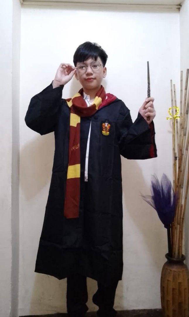 Harry Potter Robe Costume (Category: Coats, Jackets and Outerwear) located in Marikina City. Submitted by alexfortu88925 (Listing ID 1470142413, Image 1). Description: Robe -500 Scarf -230 wand- 180 necktie- 180 small to 2xl.