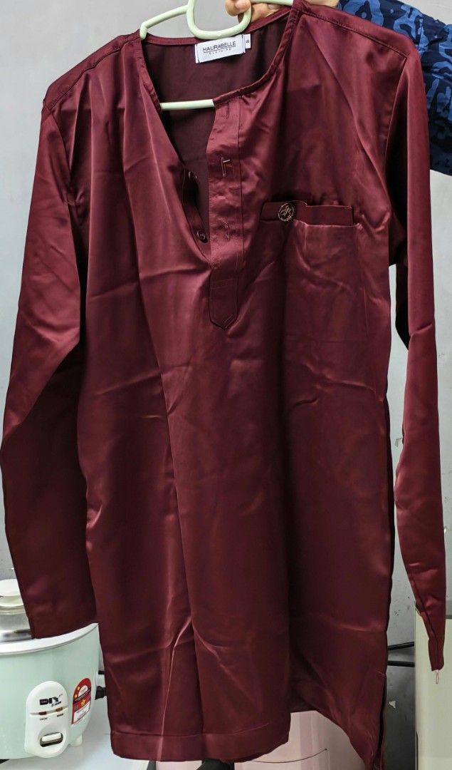 Haurabelle kurta (Category: Blouses) located in Kuala Lumpur. Submitted by nor_annisa (Listing ID 1470150607, Image 1). Description: saiz s.