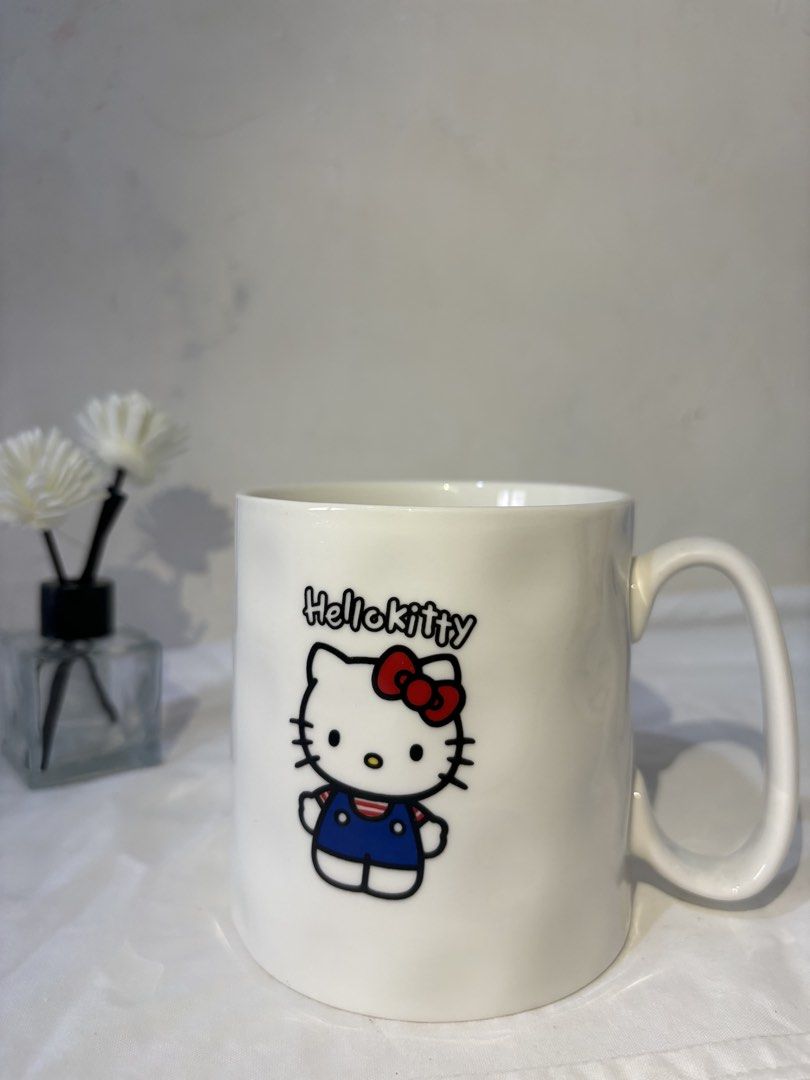 hello kitty mugs (Category: Other Kitchenware & Tableware) located in Mexico. Submitted by aicayukiee (Listing ID 1470200889, Image 2). Description: 250 for 2pcs.