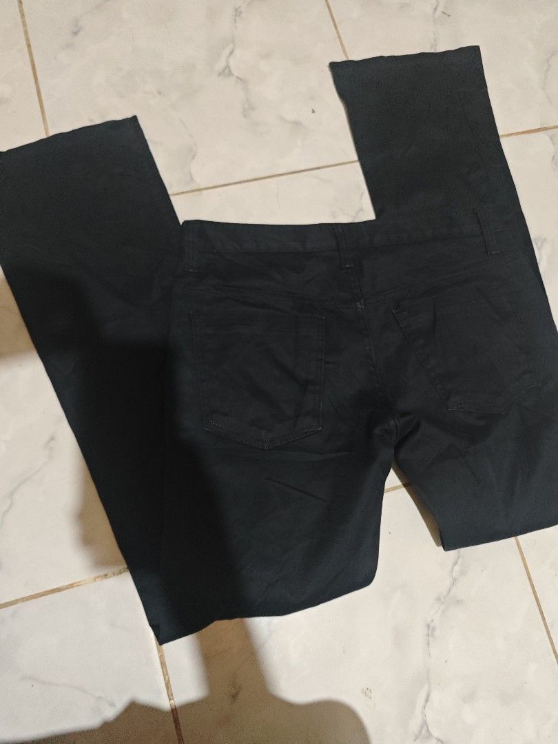 Helmut lang bootcut pants (Category: Luxury Apparel) located in Binalbagan. Submitted by Kristoffer_Arguelles (Listing ID 1470183030, Image 3). Description: good as new condition 32 waist 41 length 9 hem no issues authentic .
