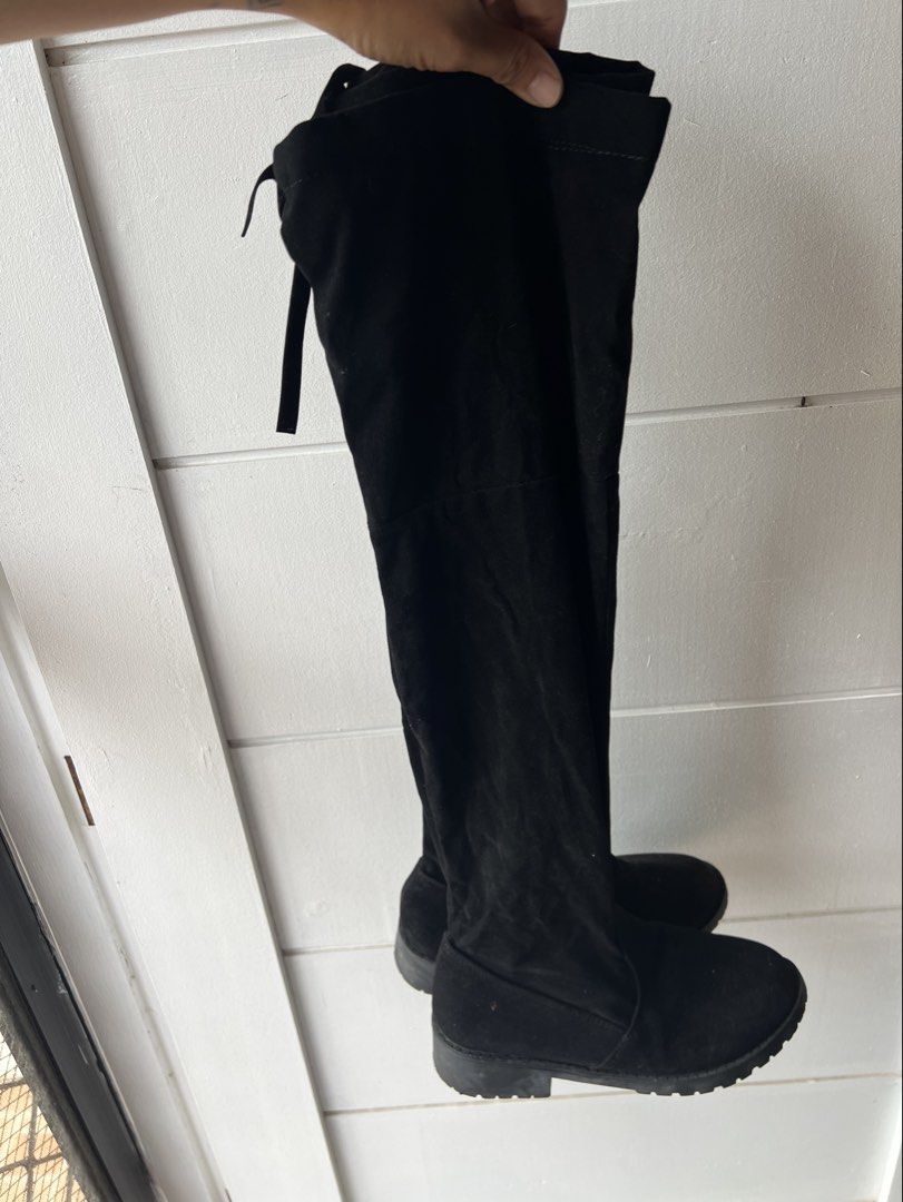 High Knee Boots (Category: Boots) located in Santiago. Submitted by ricevllnz (Listing ID 1470150159, Image 1). Description: Used once in Taiwan Natambak lang after magamit I’m 24.5cm.