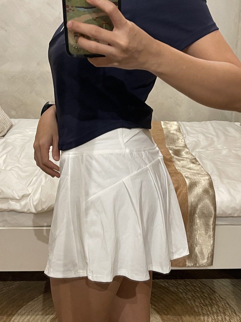 High Waist Mini Skirt Activewear (Category: Activewear) located in Quezon City. Submitted by everythingmustgo__ (Listing ID 1470236230, Image 3). Description: Brand new with tags Size: mediuem Best fit: xs-semi m frames Color: white Best for pickleball/tennis ‼️ firm with price. low ballers will not be entertained ‼️.