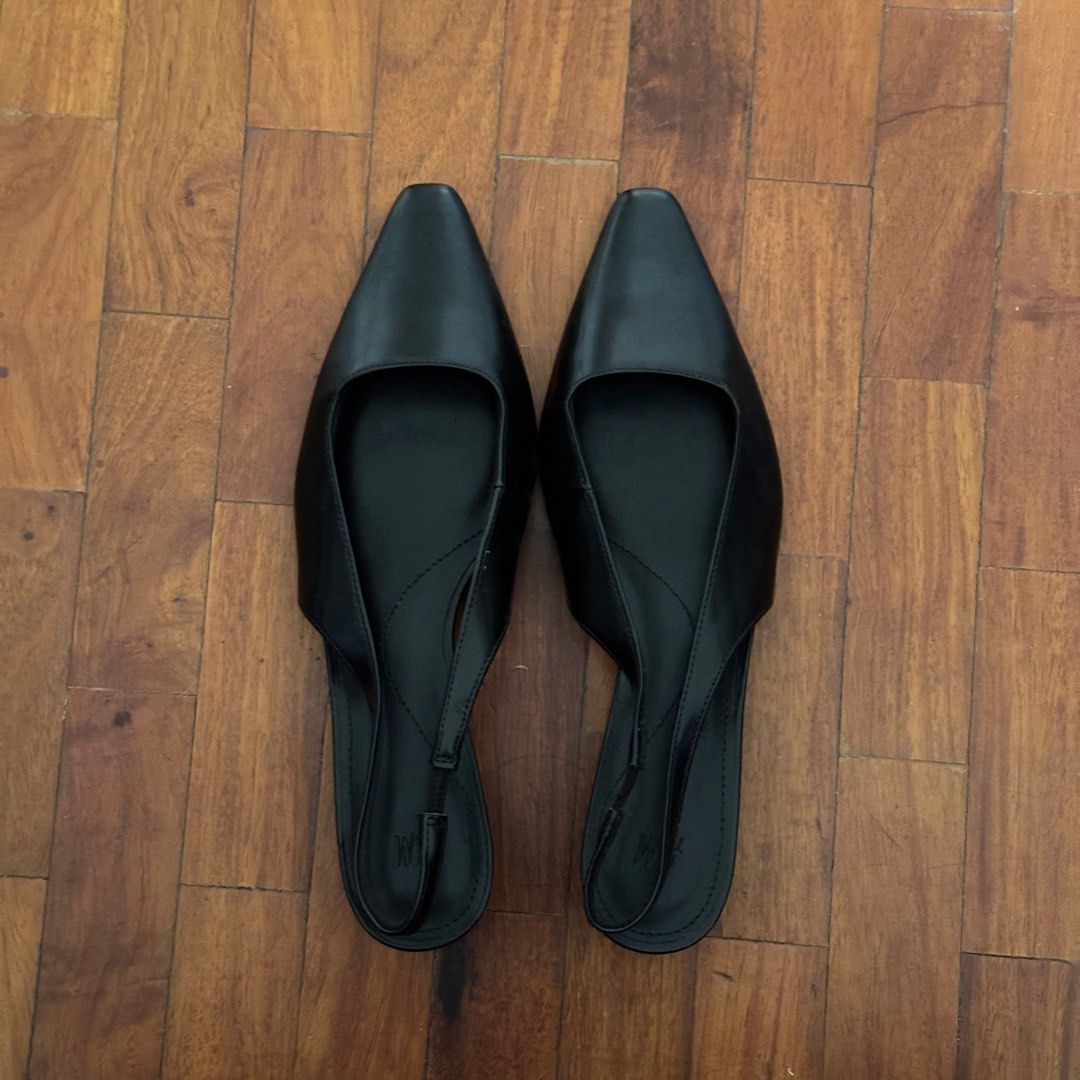 H&M Black Office Pointed Toe Kitten Heels (Category: Heels) located in Quezon City. Submitted by danalou (Listing ID 1470225385, Image 2). Description: - EUR 38, US 7 - no flaws, some signs of usage only (will clean further before shipping - used once only.