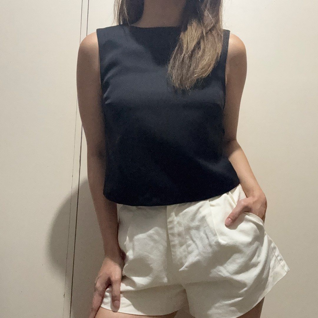 H&M (BNWT) Black Bow-detail Deep Back Top (Category: Sleeveless) located in Antipolo. Submitted by nicnicbg (Listing ID 1470287363, Image 3). Description: bnwt, never worn.