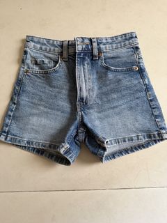 (Category: ) located in . Submitted by mryjwll (Listing ID 1470190080, Image 1). Description: .