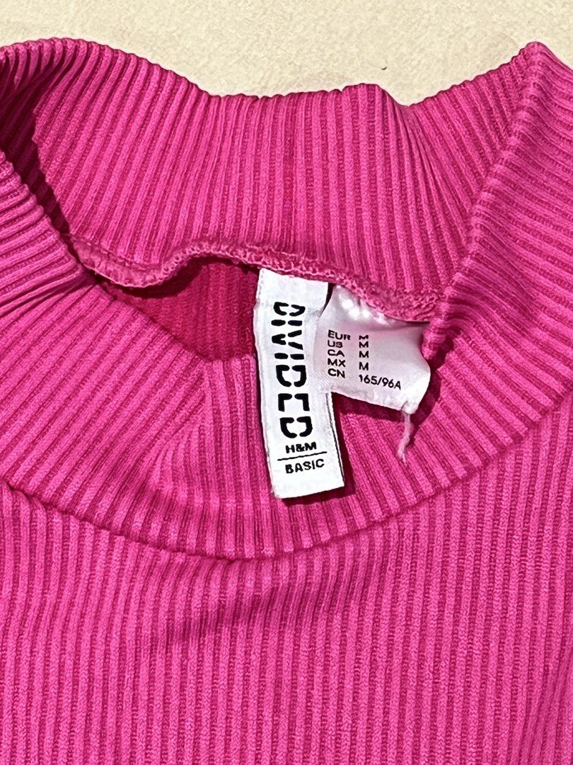 H&M Divided Ribbed Pink Crop Top (Category: Sleeveless) located in Manila. Submitted by declutwtlu_ (Listing ID 1470267372, Image 2). Description: - Brand: H&M Divided - Color: Bright pink - Style: Sleeveless mock neck crop top - Material: Soft, stretchy ribbed fabric - Size: Small-Medium (fits true to size) - Condition: Clean and ready to wear.