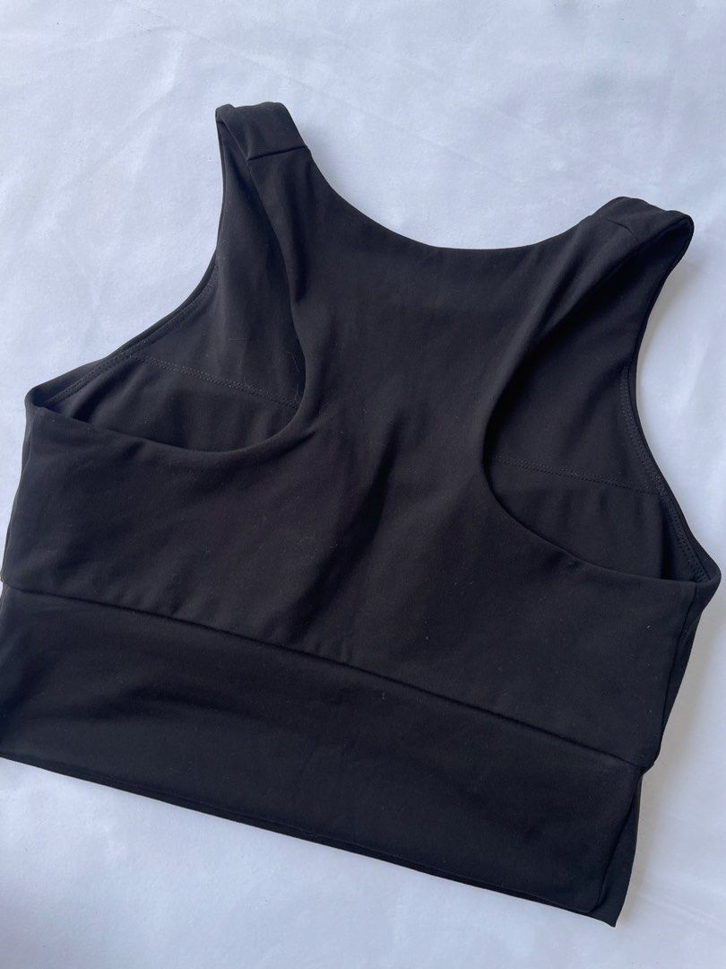 H&M Seamless Sports Bralette Active Top (Category: Activewear) located in Subic. Submitted by sleevesandbottoms (Listing ID 1470315868, Image 2). Description: H&M Seamless Sports Bralette Active Top ₱350 plus shipping fee Removable Pads Black | Medium 🚚J&T Olongapo City.