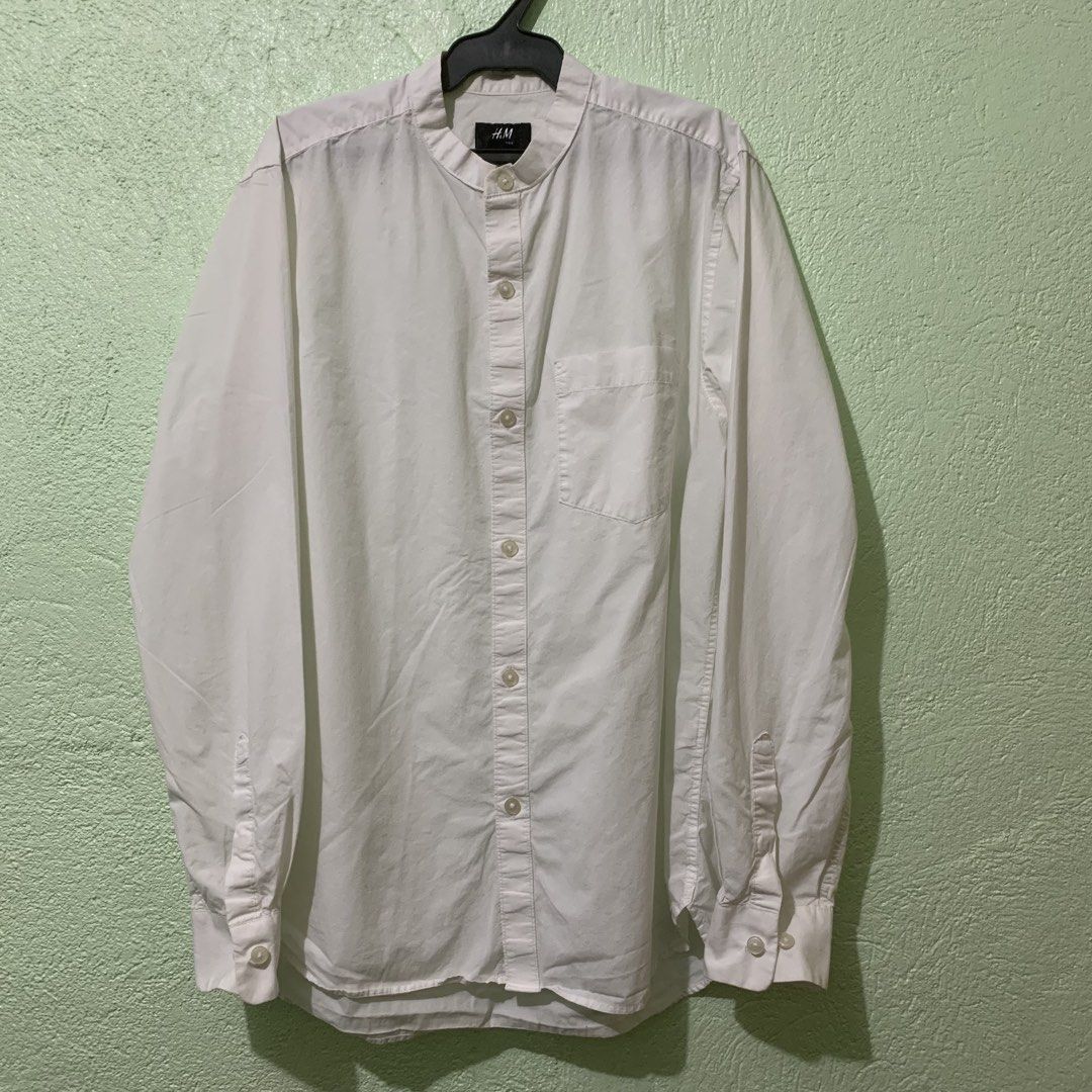 H&M white longsleeves (Category: Tshirts & Polo Shirts ) located in Camalig. Submitted by ryrilim (Listing ID 1470298469, Image 3). Description: 🎄🎅Decluttering 2026 Pre-Christmas Sale! 🎉🎊 📦Shipping will be shouldered by the buyer 🚚 Courier: J&T 🏧 BDO or G Cash Style it like a true fashionista with H&M, GAP, Old Navy, A&F, Redwood, Uniqlo, J. Crew and any other trendy brands just for less than 250 pesos. .