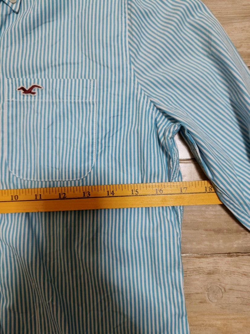 Hollister top (Category: Longsleeves) located in Siniloan. Submitted by talktotheroses (Listing ID 1470296165, Image 3). Description: no issue.