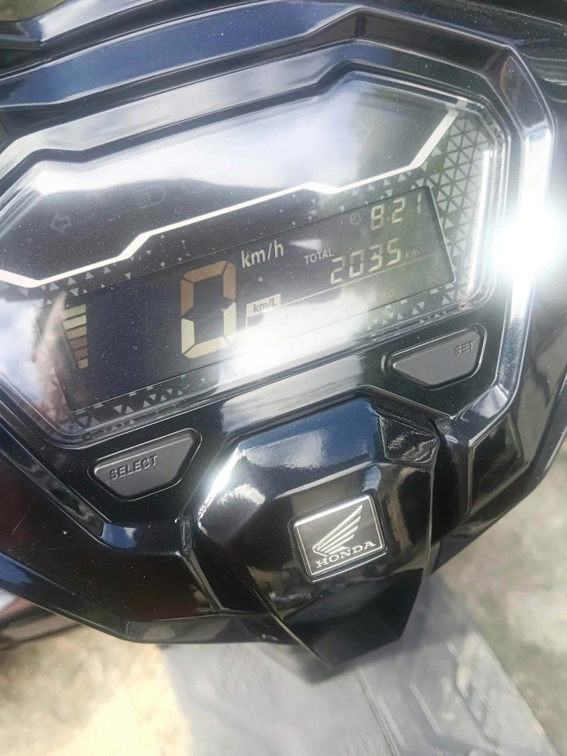 Honda Click 125 2026 (Category: Motorbikes for Sale) located in Muntinlupa City. Submitted by satidah (Listing ID 1470190679, Image 1). Description: Last Price, 70k 2000 odo. Bought 2months ago..
