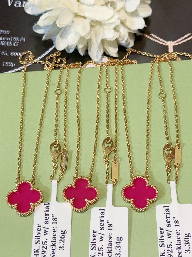 HongKong S925 silver setting Vca necklace (Category: Necklaces) located in Manila. Submitted by bhelgoldseller2ndaccount (Listing ID 1470149670, Image 2). Description: HongKong setting S925 silver Brandnew 850/grams.
