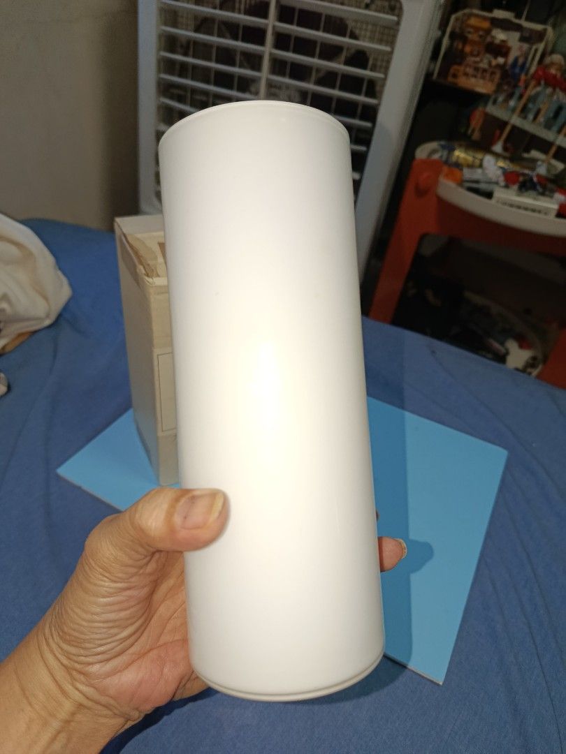 How brand white kurata craft glass tall flower vase (Category: Vases & Decorative Bowls) located in Quezon City. Submitted by kristal68 (Listing ID 1470346826, Image 3). Description: kurata craft glass vase.