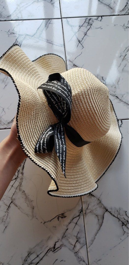 Hq summer hat (Category: Hats & Beanies) located in Manila. Submitted by muimee30 (Listing ID 1470232356, Image 2). Description: .