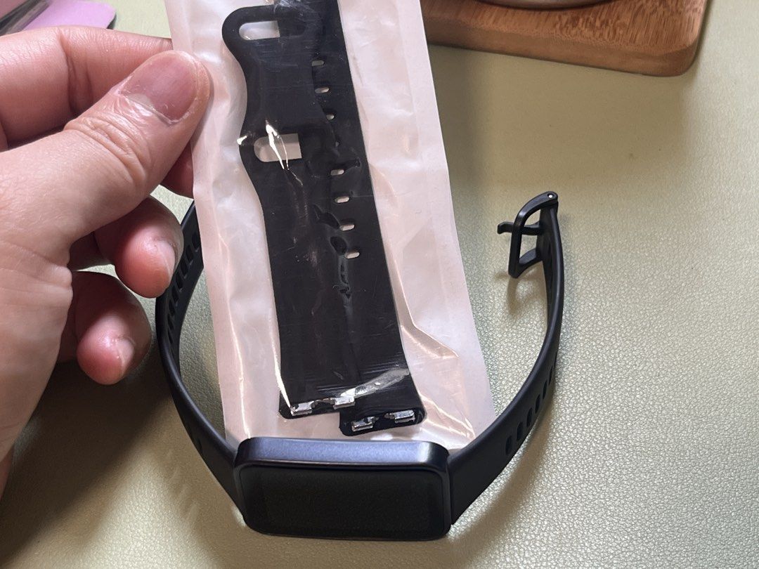 Huawei Band 10 Fitness Tracker with Extra Strap, Mobile Phones ...