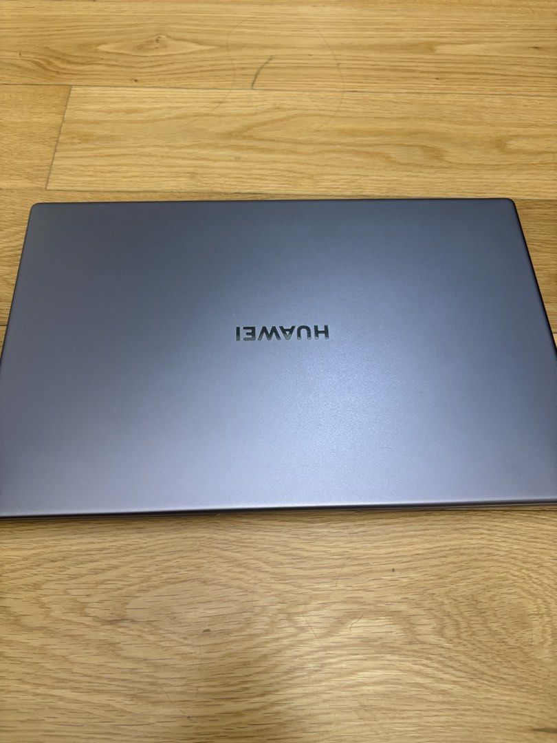 HUAWEI MateBook D 15 (Space Gray) (Category: Laptops & Notebooks) located in Pasig City. Submitted by hideyan69 (Listing ID 1470273199, Image 3). Description: Purchase Date: June 13, 2020 Brand: HUAWEI Model: HUAWEI MateBook D 15 Color: Space Gray Specifications: Screen Size: 15.6" Storage: 1TB HDD + 256GB SSD RAM: 8GB Status: Windows setup screen active, ready for new user.