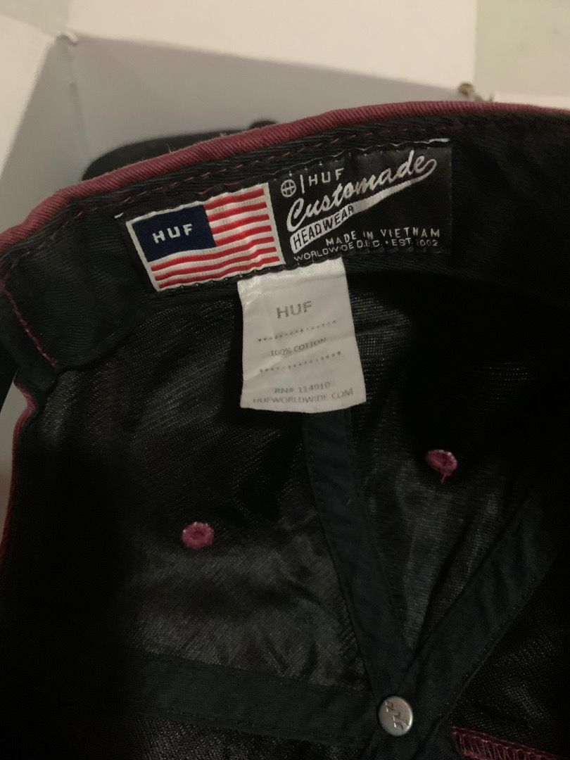 huf triple triangle snapback (Category: Caps & Hats) located in Caloocan City. Submitted by chp.mrtnz (Listing ID 1470179664, Image 3). Description: authentic no issue crispy condition.