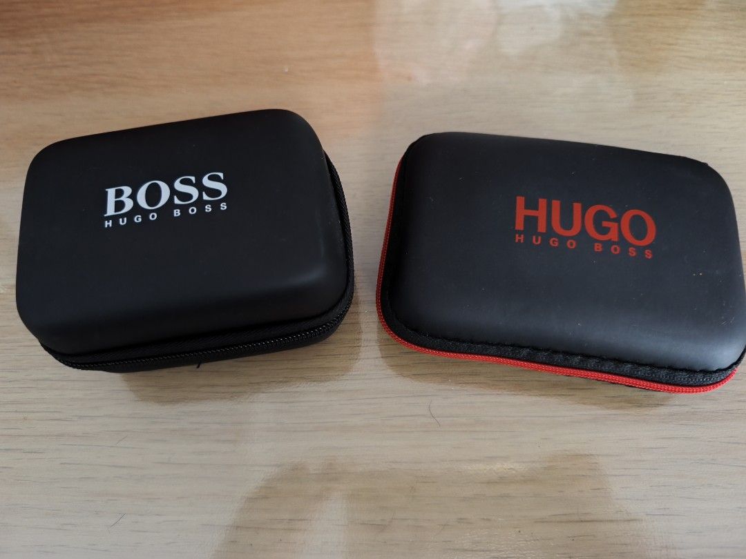 Hugo Boss 萬能旅行轉插器 連拉鏈收納盒, 家庭電器, 轉插器及插頭 - Carousell