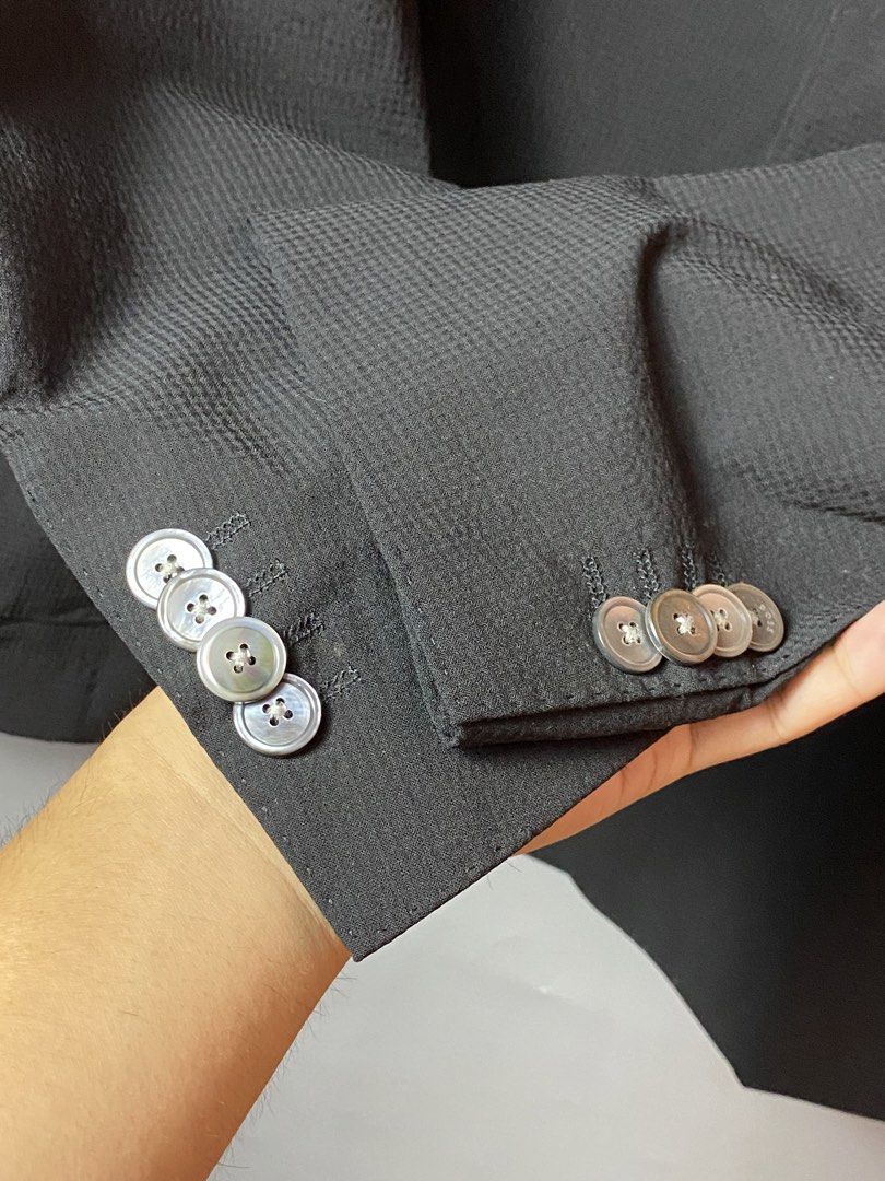 Hugo Boss Black Suits (Category: Formal Shirts) located in Quezon City. Submitted by loloyz123 (Listing ID 1470279489, Image 3). Description: Hugo Boss Black Suits Condition: Very good Color rate: 10/10 Color: Black Size: US42R L: 30 w: 22 inches.