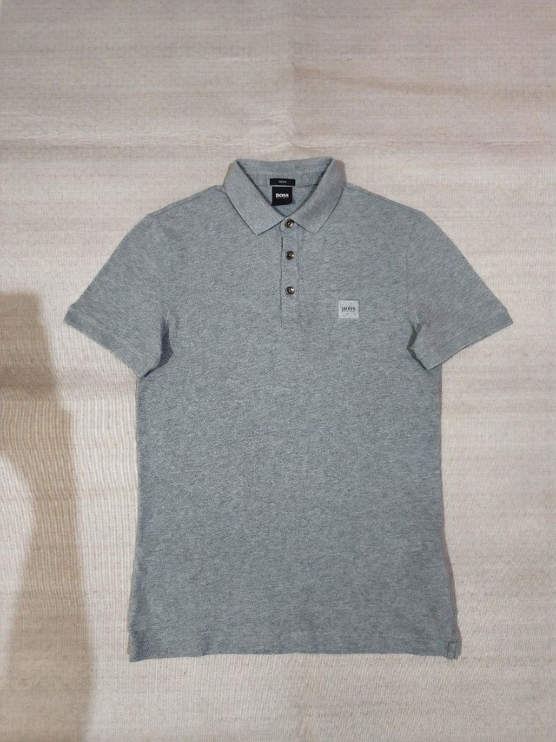 HUGO BOSS GRAY BOX LOGO (Category: Tshirts & Polo Shirts ) located in Baliuag. Submitted by vk_thrift01 (Listing ID 1470297497, Image 2). Description: HUGO BOSS GRAY DIMES: 18 X 26.5 CONDI: AS NEW CONDITION COLOR RATE: 9.9/10 ISSUE: FOLD MARKS ONLY! PRICE: 1500 NOTE: ‼️‼️‼️ 📌ALL ITEMS ARE THRIFTED NOT BRANDNEW SO KINDLY MANAGE YOUR EXPECTATIONS. 📌ALL ITEMS ARE NEEDS WASH 📌COLOR MAY SLIGHTLY DIFFER DUE TO LIGHTING CONDITION 📌NO CANCELATION OF 