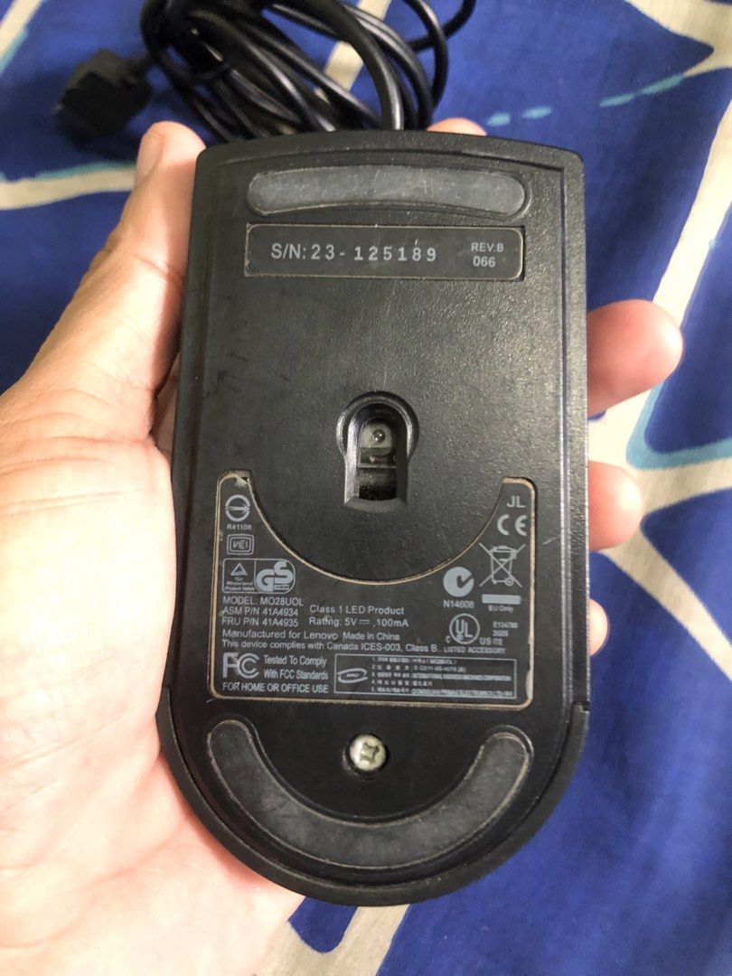 IBM wired usb mouse (Category: Mouse & Mousepads) located in Quezon City. Submitted by markgolveo (Listing ID 1470204871, Image 3). Description: IBM wired usb mouse.