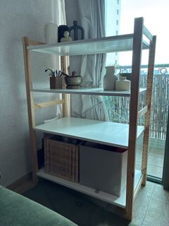 IKEA KALLAX Shelving unit white, 傢俬＆家居, 傢俬, 櫃子、組合櫃及置物架 - Carousell