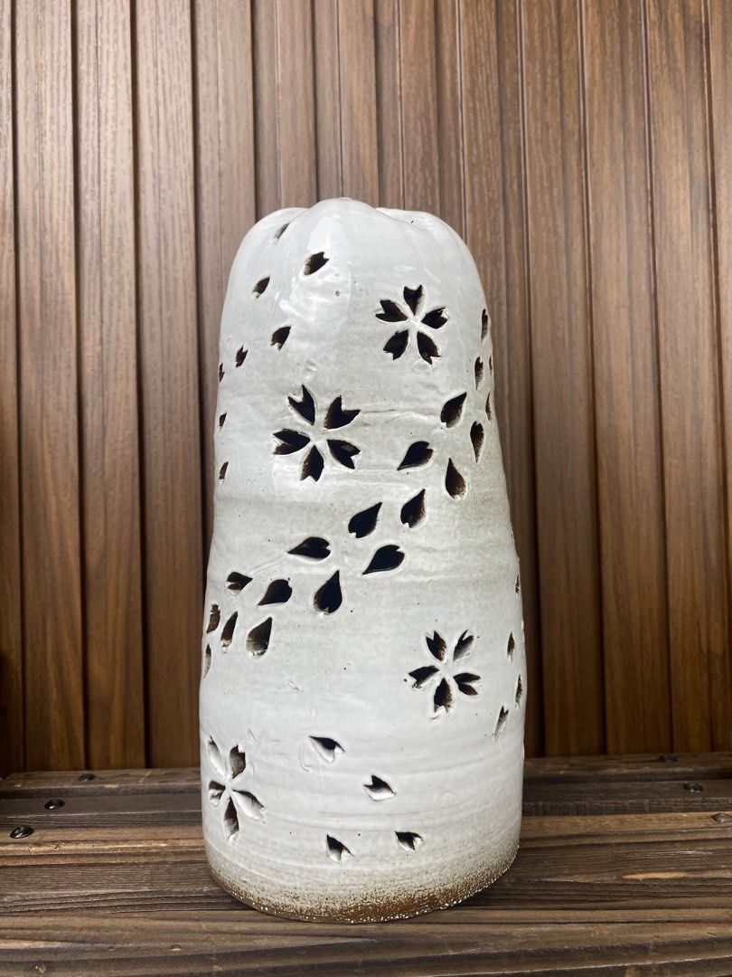 Illuminated Earth (Category: Other Home Decor) located in Pasay City. Submitted by thepickypicker (Listing ID 1470179684, Image 2). Description: Illuminated Earth Lamp Shade Tall P1,280 Size: 9 1/4 tall, 4 1/2 wide .
